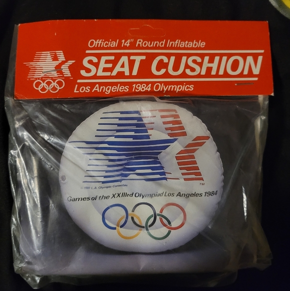 Official 14" Round Inflatable Seat Cushion from Los Angeles 1984 Olympics - Picture 3 of 3
